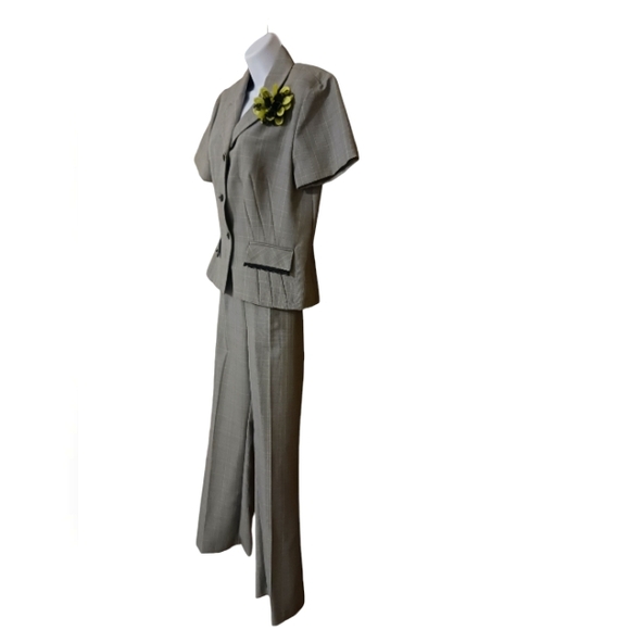 Sag Harbor Pant Suit - Picture 2 of 5
